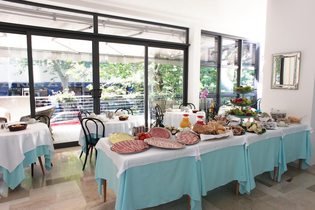 Hotel Acropolis Cattolica Exterior foto